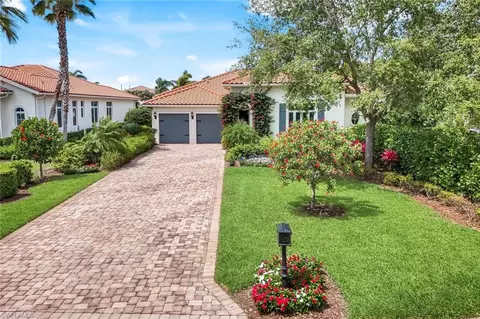 2153 Asti Ct, Naples, FL 34105 photo 2