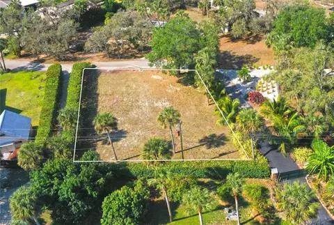 27591 Grove Rd, Bonita Springs, FL 34135