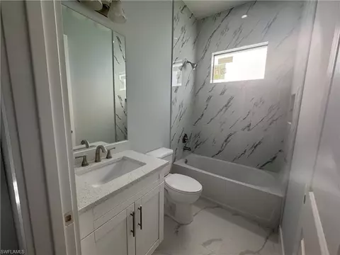 Bath - 2811 36th Ave SE, Naples, FL 34117 photo 2 of 4