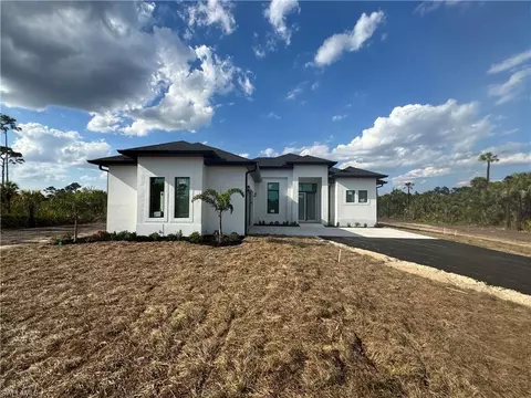 2811 36th Ave SE, Naples, FL 34117
