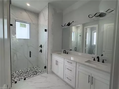 Bath - 2811 36th Ave SE, Naples, FL 34117 photo 1 of 4