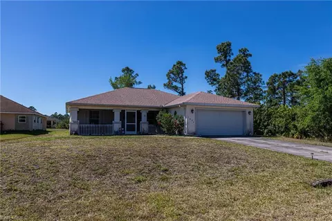 1034 Arbordale St, Lehigh Acres, FL 33974