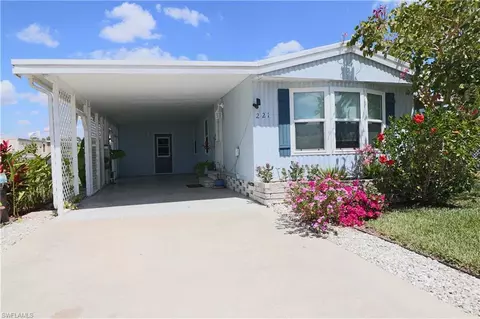 221 Grassy Key Ln #174, Naples, FL 34114