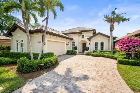 7663 Cottesmore Dr, Naples, FL 34113