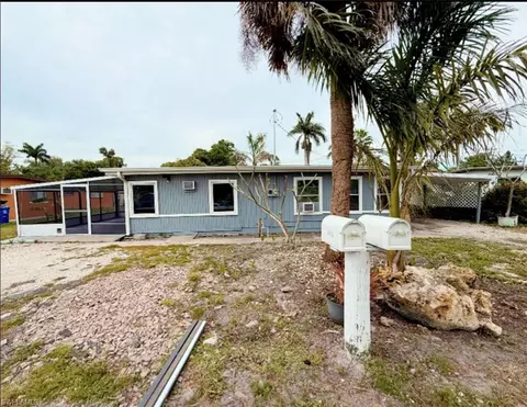 11151117 7th Way, North Fort Myers, FL 33903