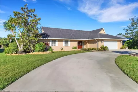 449 Cypress Way E, Naples, FL 34110
