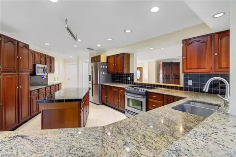 449 Cypress Way E, Naples, FL 34110 photo 5