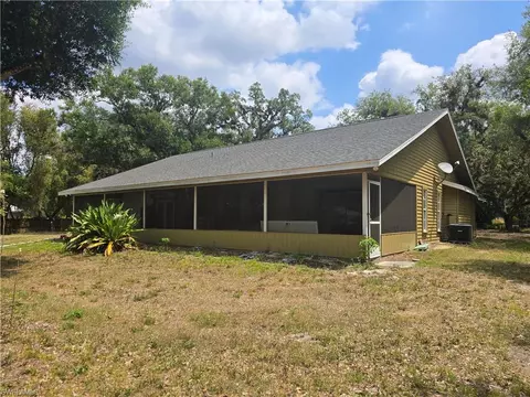 140 S Davis St, Labelle, FL 33935 photo 11