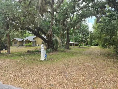 140 S Davis St, Labelle, FL 33935 photo 3