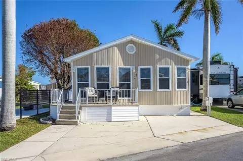 11148 Stardust Dr, Fort Myers, FL 33908