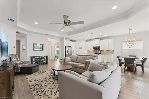14537 Grapevine Dr, Naples, FL 34114 photo 4