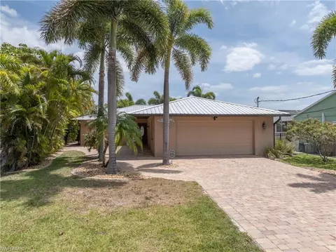 2020 Aruba Ave, Fort Myers, FL 33905