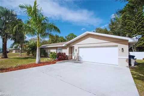 9205 San Carlos Blvd, Fort Myers, FL 33967