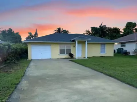 5205 Jennings St, Naples, FL 34113