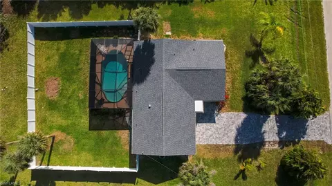 3582 Papaya St, Saint James City, FL 33956