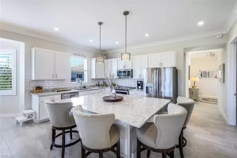 164 Indies Dr E #106, Naples, FL 34114