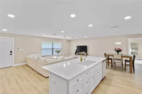 Kitchen - 3221 68th St SW, Naples, FL 34105 photo 4 of 5