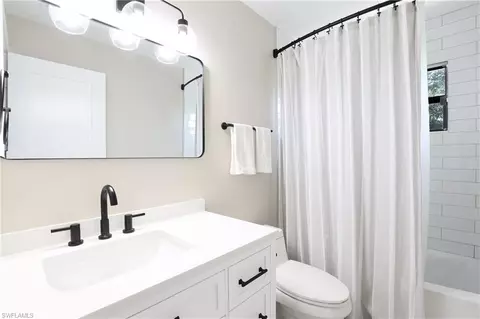 Bath - 3221 68th St SW, Naples, FL 34105 photo 3 of 3