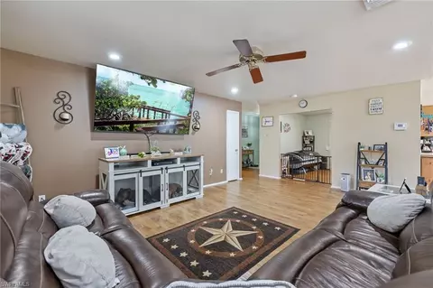 310 Trader Rd, Fort Denaud, FL 33935 photo 8