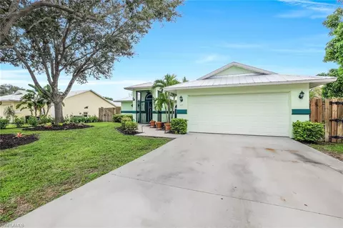 Exterior - 45 Wickliffe Dr, Naples, FL 34110 photo 6 of 7