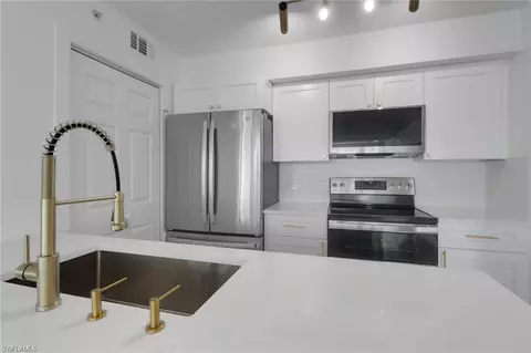 8940 Colonnades Ct E #721, Bonita Springs, FL 34135