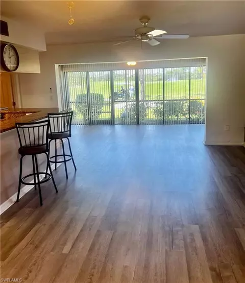 5765 Trailwinds Dr #115, Fort Myers, FL 33907