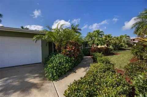 2032 Coral Point Dr, Cape Coral, FL 33990