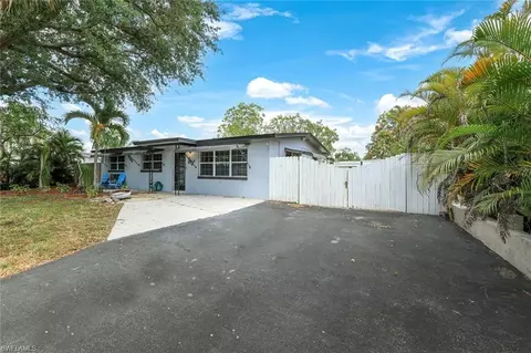 Exterior - 986 Coconut Cir W, Naples, FL 34104 photo 1 of 3
