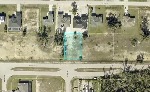 4221 Kismet Pkwy W, Cape Coral, FL 33993