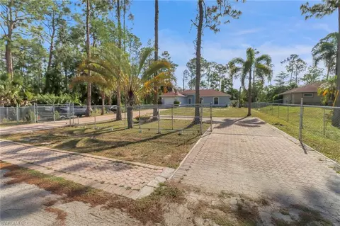 2282 Kean Ct, Naples, FL 34117