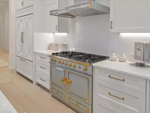 Kitchen - 619 Binnacle Dr, Naples, FL 34103 photo 3 of 7