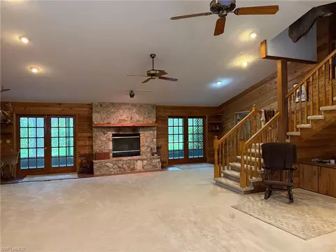 660 York Ter, Naples, FL 34109 photo 4