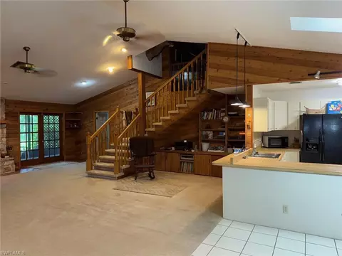 660 York Ter, Naples, FL 34109 photo 5
