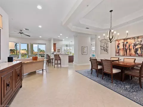 8031 Players Cove Dr #202, Naples, FL 34113