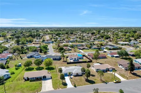 1423 Alwynne Dr, Lehigh Acres, FL 33936