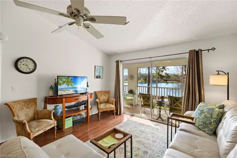1712 Kings Lake Blvd #3-205, Naples, FL 34112