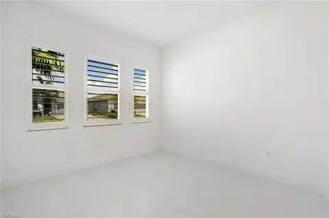Bedroom - 11523 Jacaranda Dr, Naples, FL 34120 photo 6 of 8