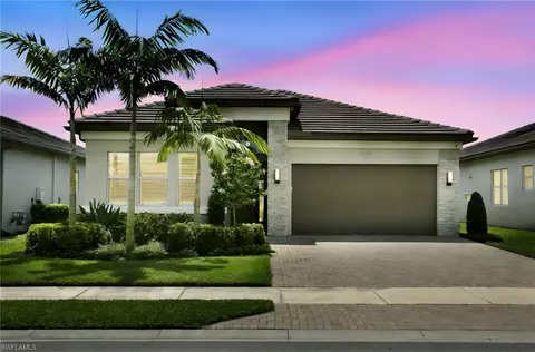 Exterior - 11523 Jacaranda Dr, Naples, FL 34120 photo 3 of 11