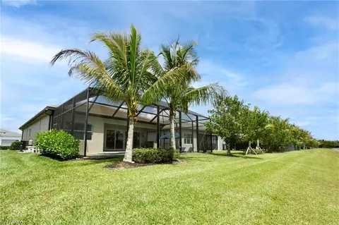 Exterior - 11523 Jacaranda Dr, Naples, FL 34120 photo 5 of 11