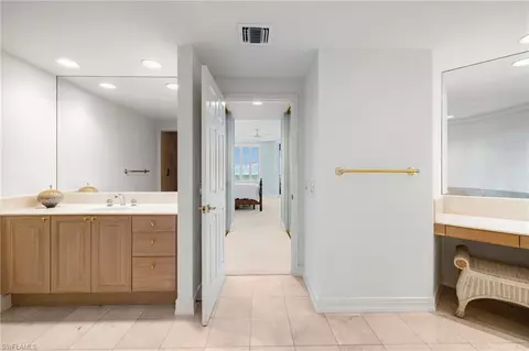 Bath - 435 Dockside Dr #A804, Naples, FL 34110 photo 2 of 5