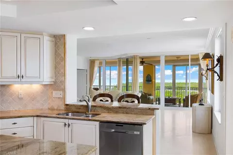 Kitchen - 435 Dockside Dr #A804, Naples, FL 34110 photo 3 of 4