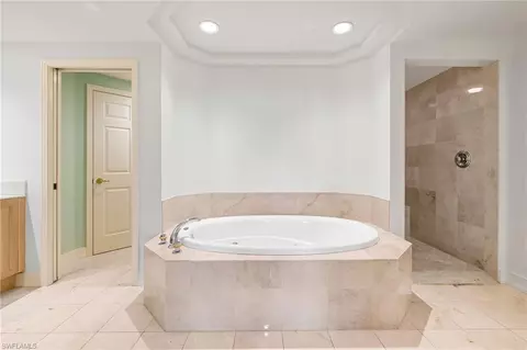 Bath - 435 Dockside Dr #A804, Naples, FL 34110 photo 1 of 5