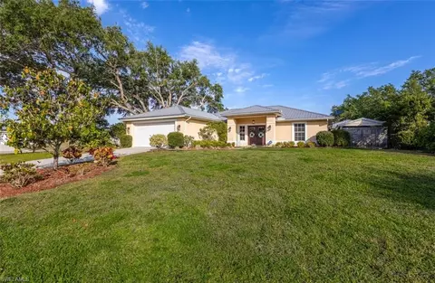 1225 W Benbow Ct, Labelle, FL 33935