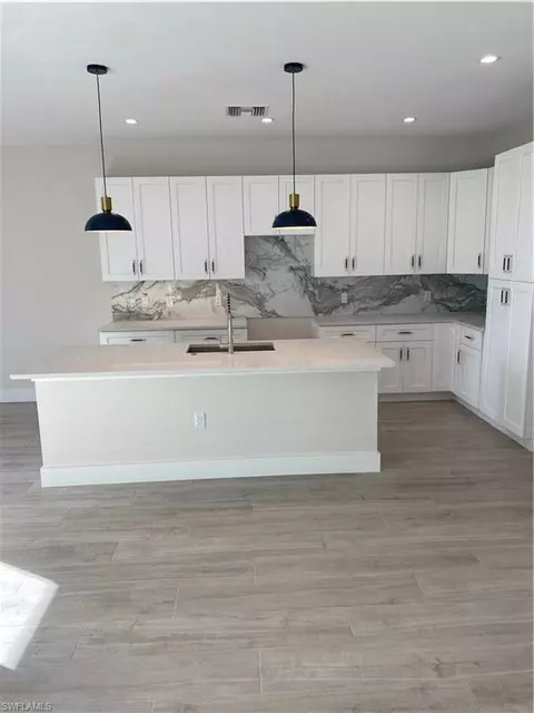5335 Georgia Ave, Naples, FL 34113 photo 3