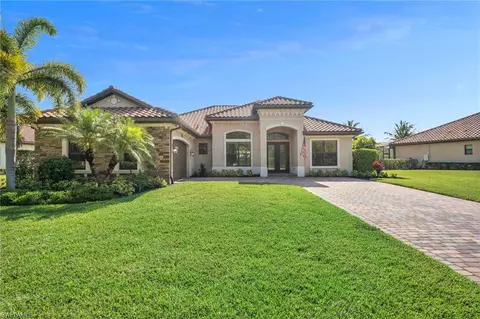 9463 Campanile Cir, Naples, FL 34114