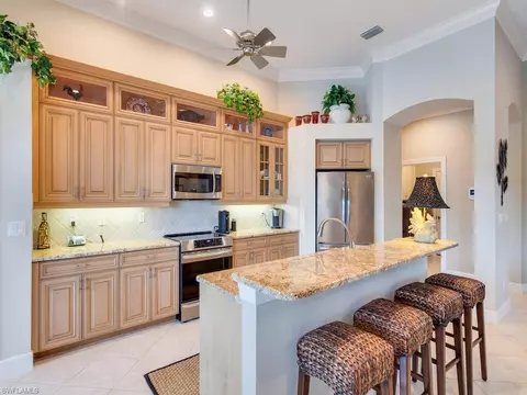 16083 Parque Ln, Naples, FL 34110 photo 6