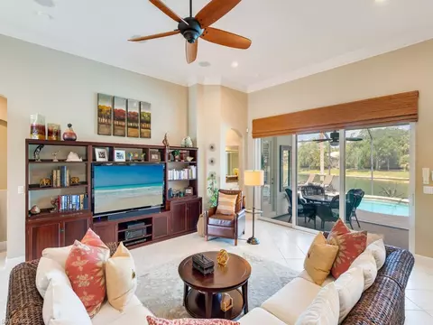 16083 Parque Ln, Naples, FL 34110 photo 2