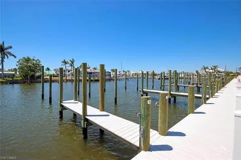 18008 San Carlos Blvd #25, Fort Myers Beach, FL 33931