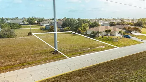 2105 Tropicana Pkwy W, Cape Coral, FL 33993