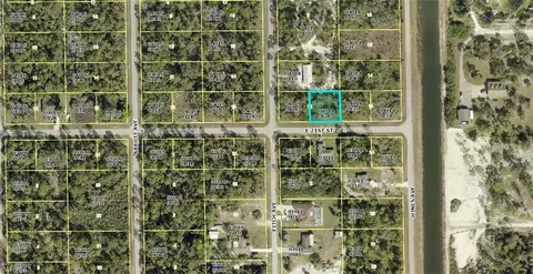 4503 E 21st St, Alva, FL 33920